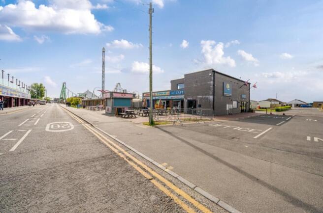 1296873-2-68303de2a9a36-ARW