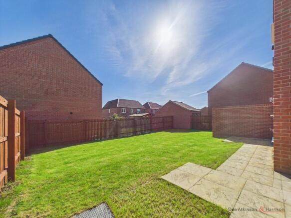 4 bed Detached for sale Image 4