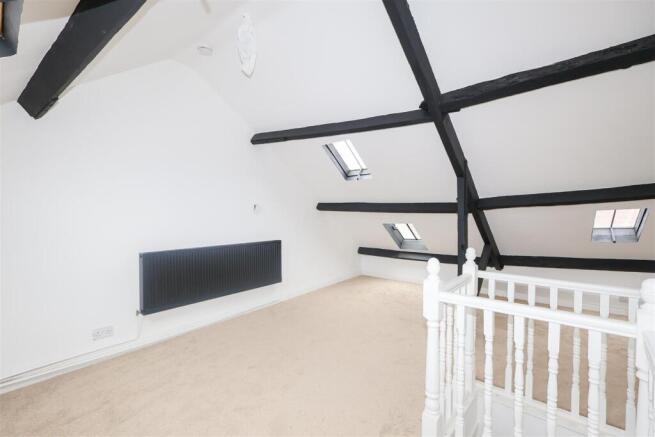 3 bed Flat to rent Image 10