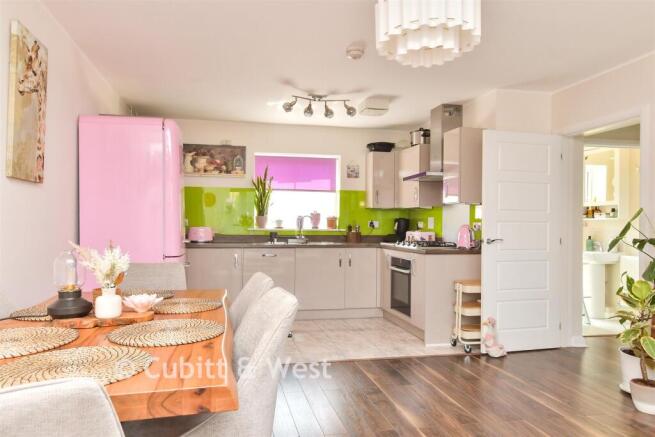 Lounge/ Kitchen