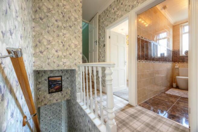 3 bed Terraced for sale Image 10