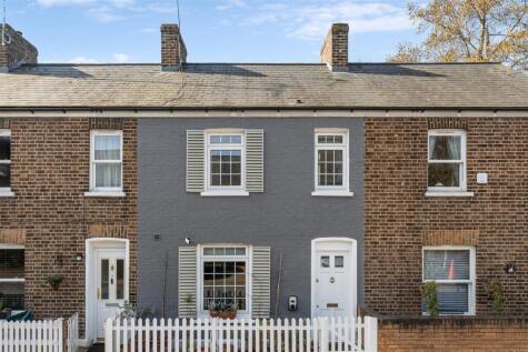 British Grove South, London, W4