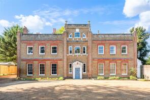Flat 3, 14 The Cedars, Church Street, Epsom KT17 4QB