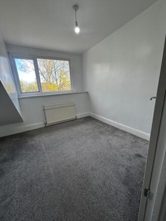 3 bed Terraced to rent Image 11