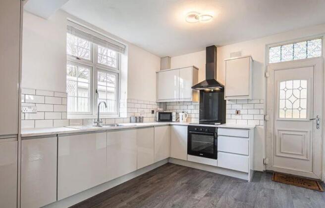 3 bed Detached for sale Image 10