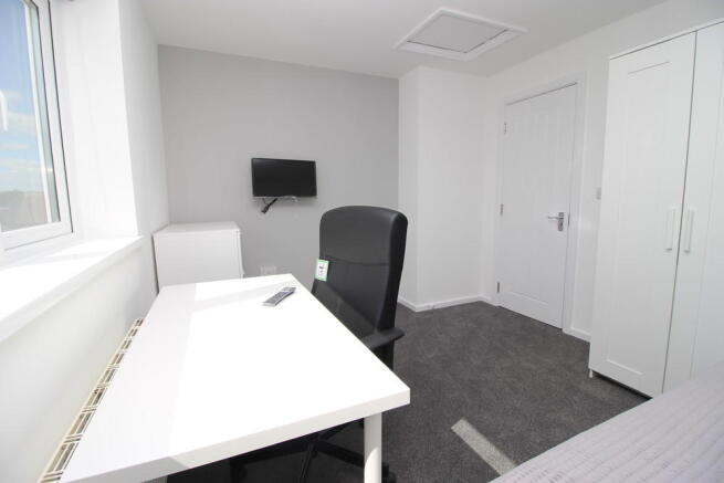 3 bed Town House to rent Image 10