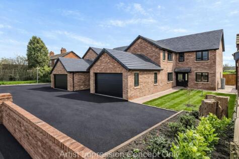 Preston Road, Coppull, PR7