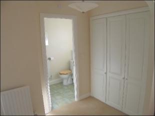 Dressing to En-suite