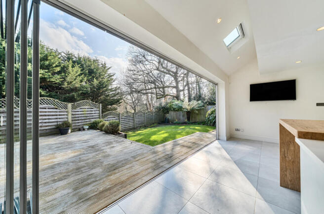 1425055-22-69aeeb...