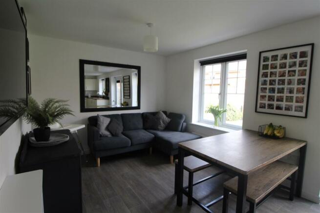 KITCHEN DINING ROOM