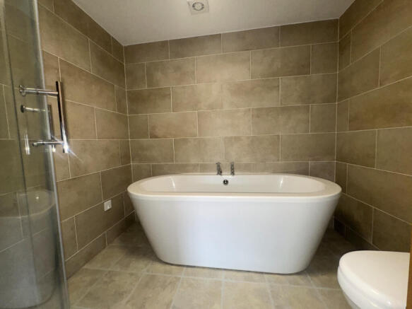 2 bed Flat to rent Image 9
