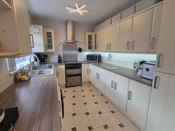 Kitchen/Dining Room