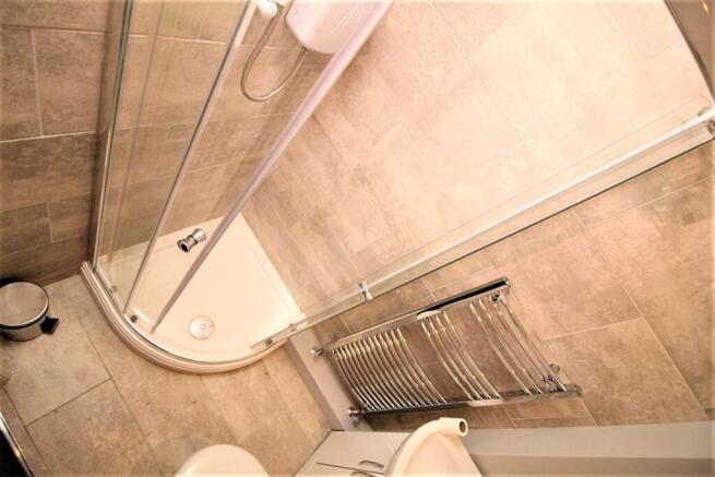 1 bed House Share to rent Image 7