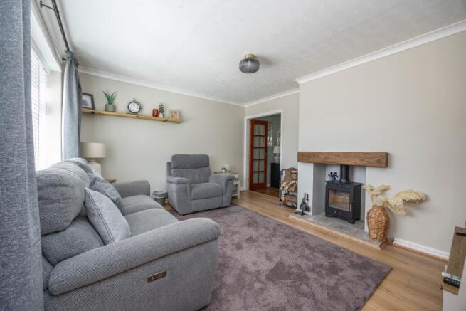 42 Grove Crescent-1