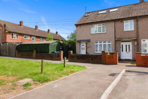 4, Courtenay Gardens, Harrow HA3 5LY