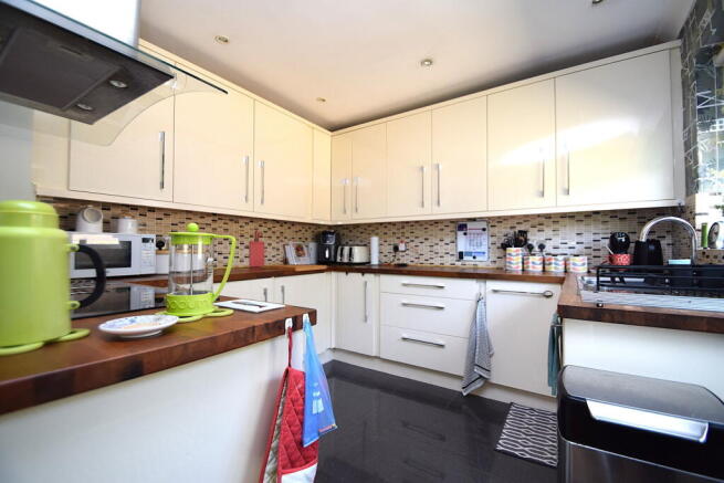 Langdale Close, Gatley photo 4