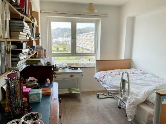 Bedroom2.jpg