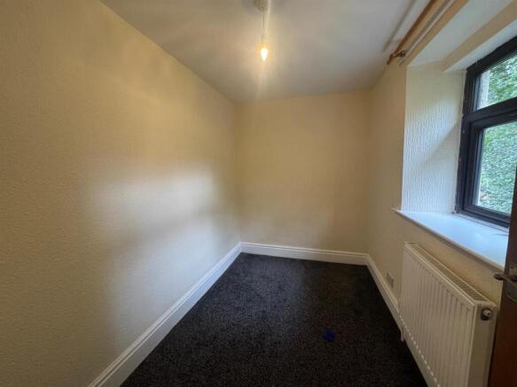 2 bed House to rent Image 6
