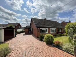 62, Moorside Road, Werrington ST9 0JF