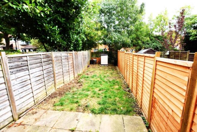 9 Chalwell Ridge garden