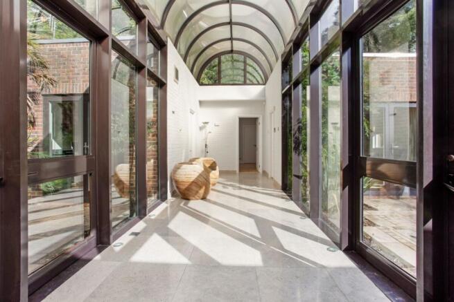 17 Langton Way, B...