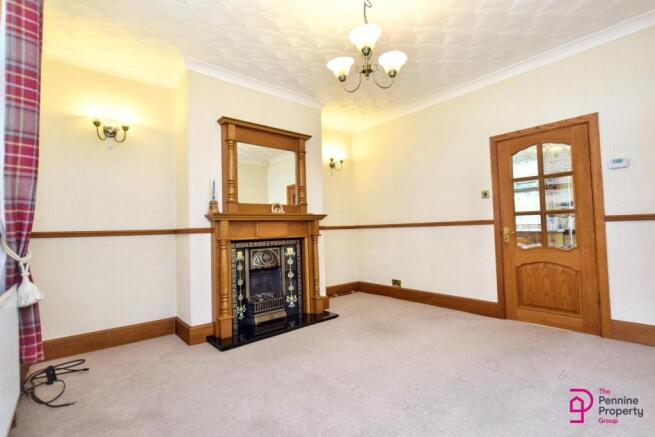 2 bed Terraced to rent Image 4