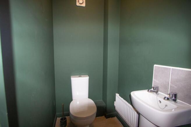 3 bed Semi-Detached to rent Image 6