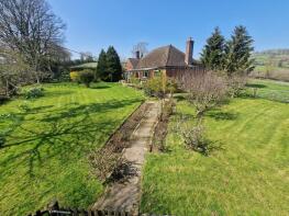 Oak Ridge, Tedburn Road, Whitestone EX4 2HH