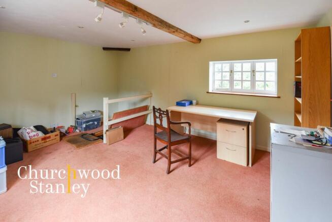 Outbuilding office (first floor)