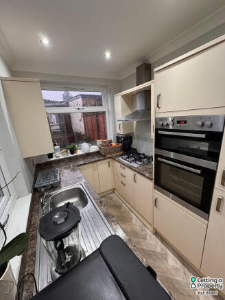 3 bed End of Terrace to rent Image 12