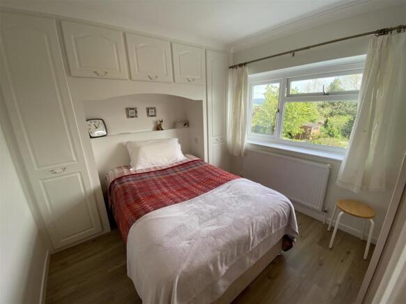 BEDROOM 2