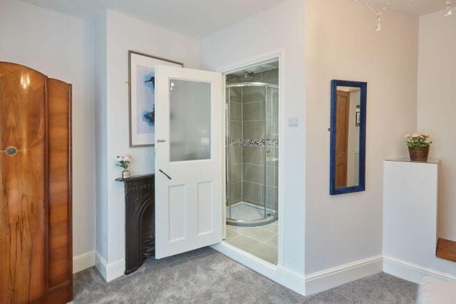 4 bed Terraced for sale Image 5