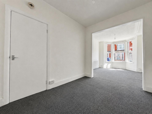 75 Lea Road, Lounge-Diner