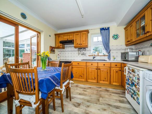 Kitchen / Breakfast Room