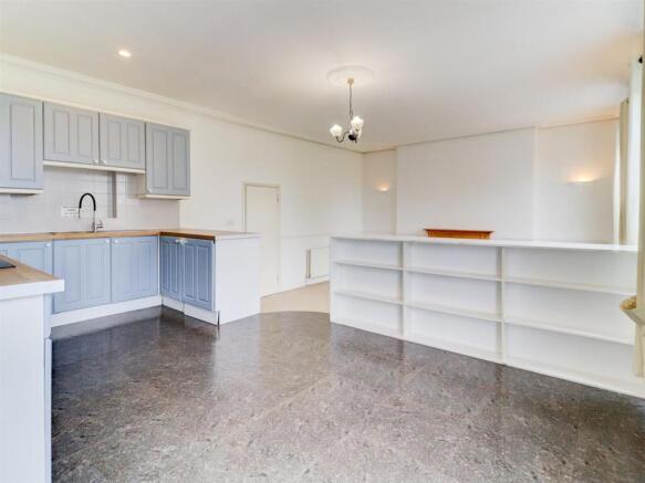 Kitchen/Dining