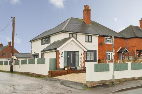 Linton Road, Rosliston, DE12