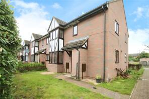 17, Queensbury Close, Bedford MK40 4RF