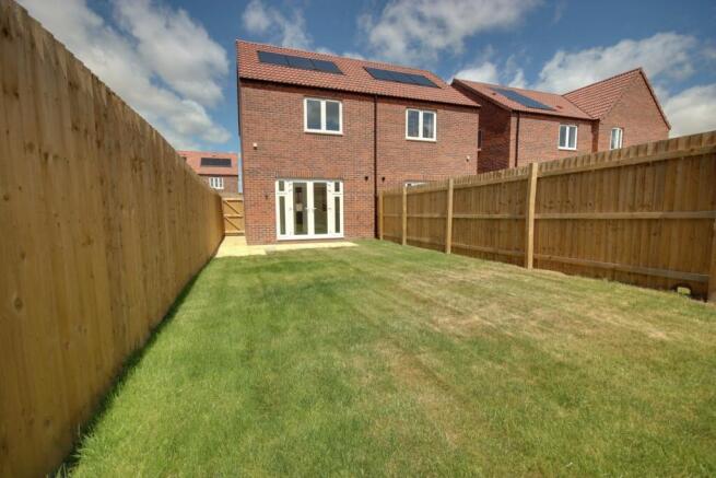2 bed Semi-Detached to rent Image 5