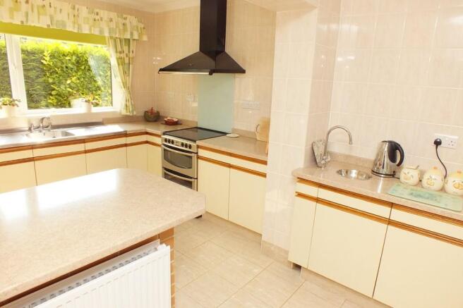 Kitchen/breakfast...