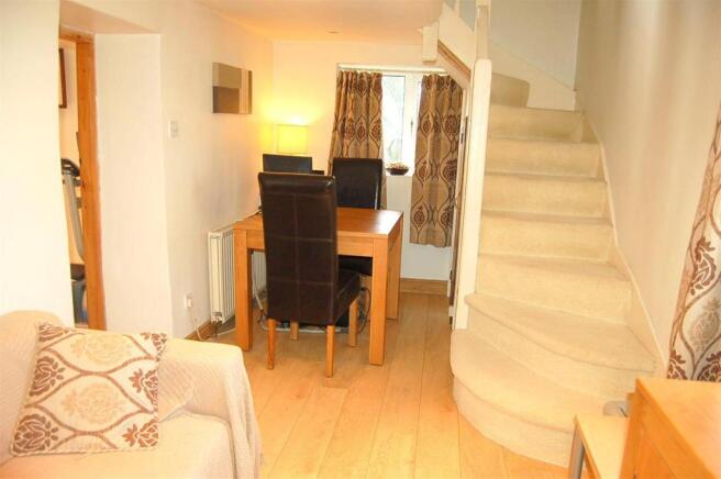 Sitting/Dining Room 