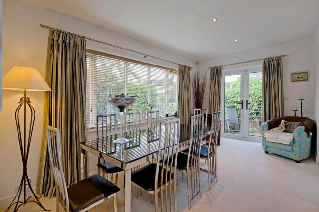 4 bed Detached for sale Image 5