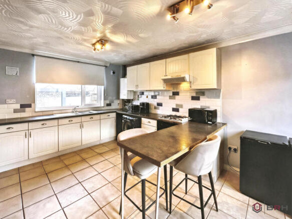 2 bed Semi-Detached for sale Image 7