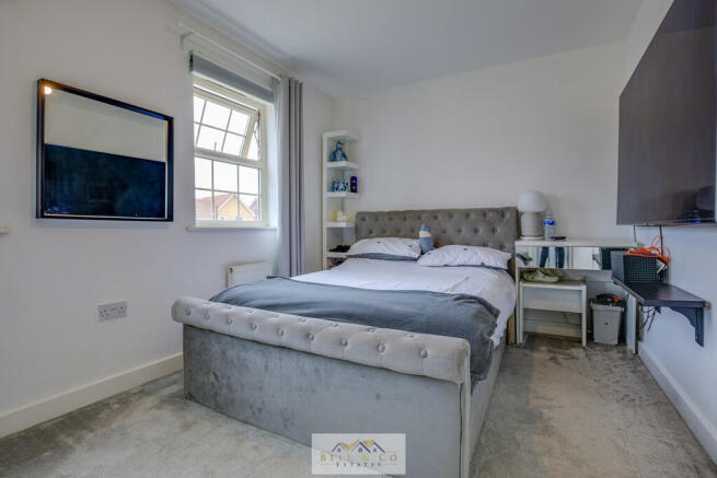 4 bed Town House for sale Image 12