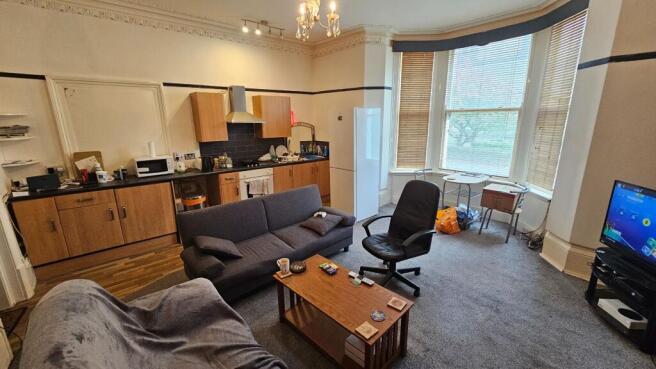 9 bed Block of Apartments for sale Image 9