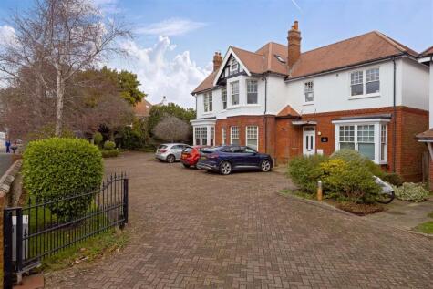 West Avenue, Worthing