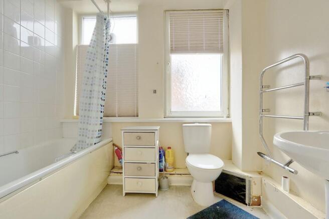 18 bed Block of Apartments for sale Image 11