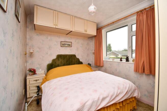 5 bed Detached for sale Image 9