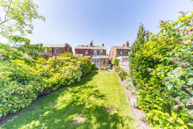 116 st james road garden.jpg