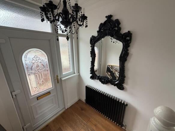 3 bed Semi-Detached for sale Image 8