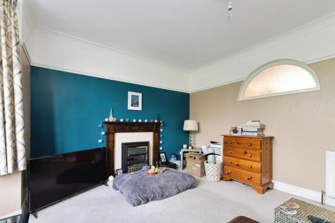 3 bed Terraced for sale Image 5